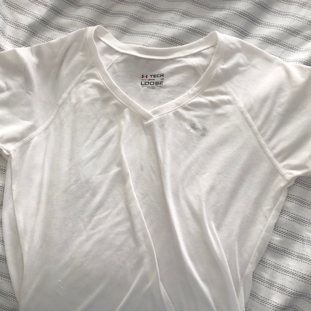 Under Armour T-shirt NWOT